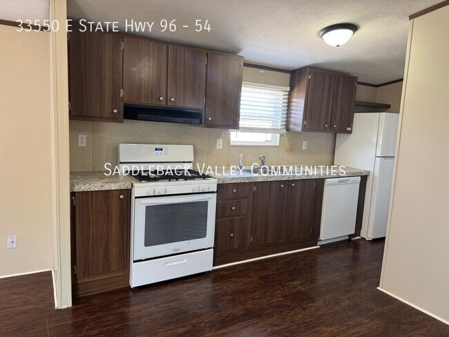 Foto del edificio - 33550 E State Hwy 96