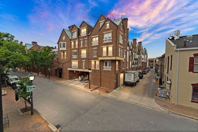Building Photo - 114 N Union St