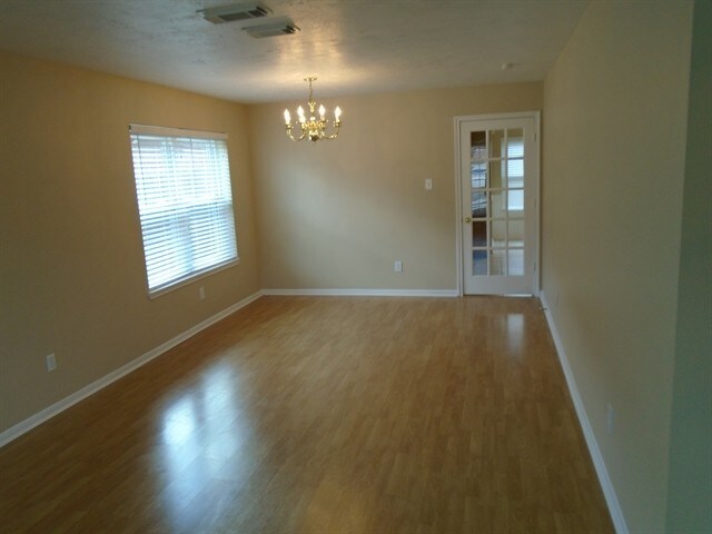 Foto del edificio - 26887 Castlecliff Ln