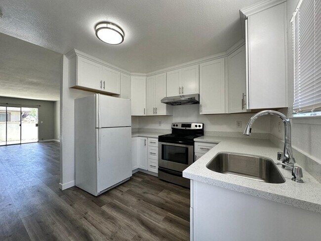 Building Photo - 4402 Bel Estos Way is now open for rent!
