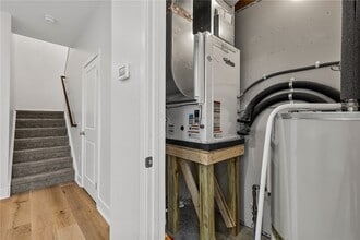 Building Photo - 181 S Union St