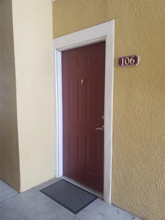 Foto del edificio - 8102 Lillies Way