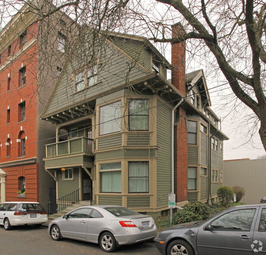 Foto principal - 110 NW King Ave