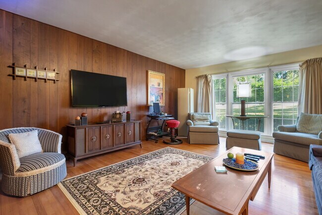 Foto del edificio - 1716 S Meridian St