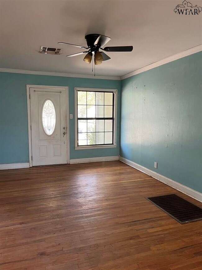 Foto del edificio - 3318 Sherwood Ln