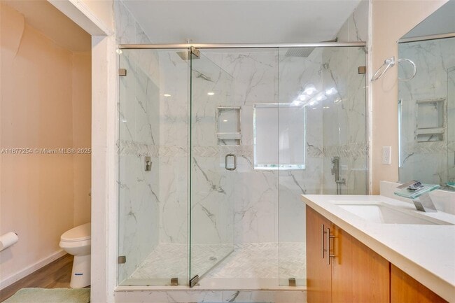 Building Photo - 610 Carolina Ave