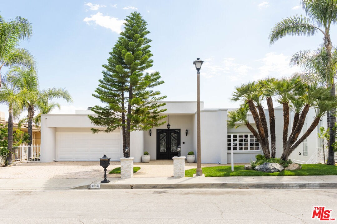 Foto principal - 3318 Deer Creek Ln