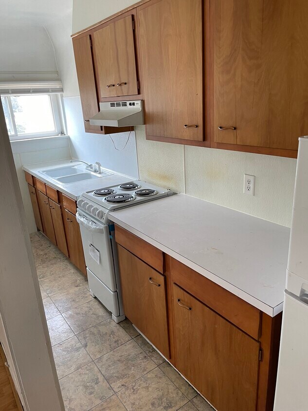 694 Chenango St Unit 3rd Fl, Binghamton, NY 13901 Apartments in