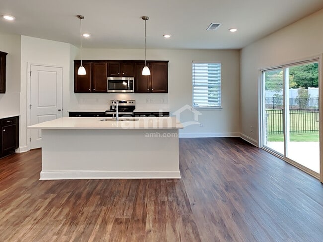Building Photo - 779 Carnaby Lane