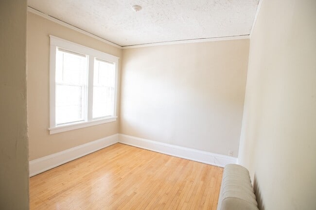 Building Photo - 3000 N Oakland Ave