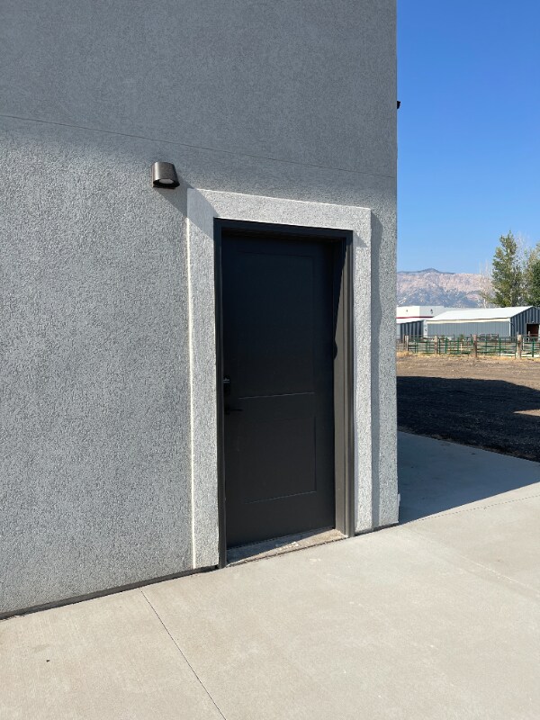 Building Photo - 98 N 1400 W