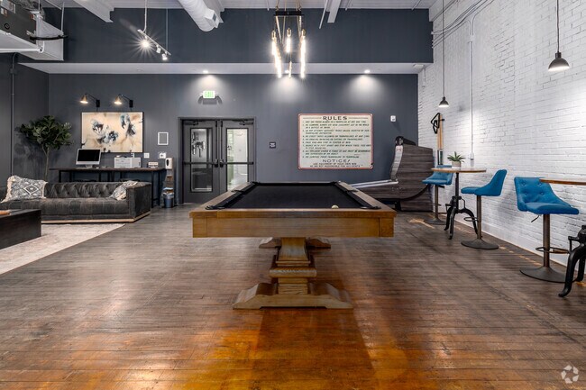 Salón para residentes - Trenton Mill Lofts