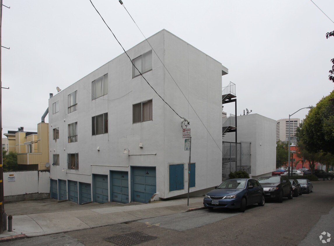 Building Photo - 200 Rose St