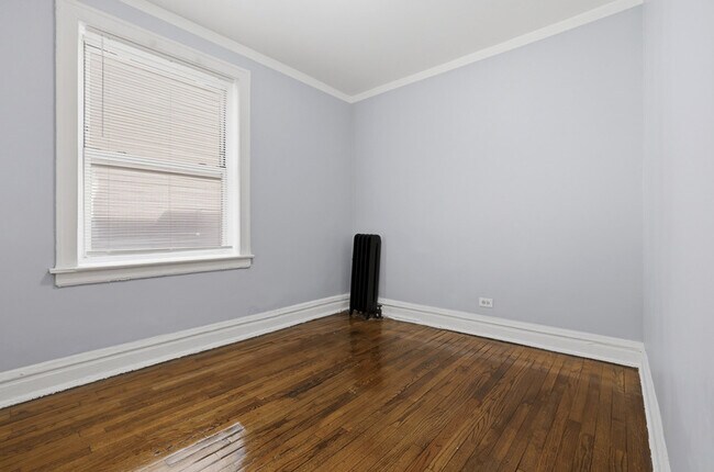 Foto del edificio - 7816 S Cornell Ave