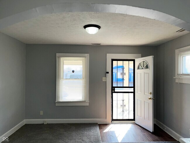 Foto del edificio - 1836 E Minnesota St