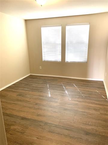 Foto del edificio - 9216 White Swan Pl