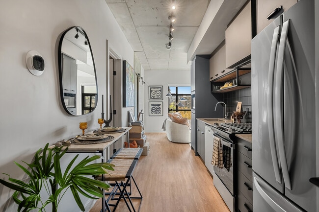 Building Photo - Fourth Street Lofts (4SL)