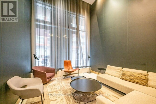 Building Photo - 30 Nelson St