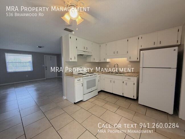 Foto del edificio - 536 Briarwood Rd