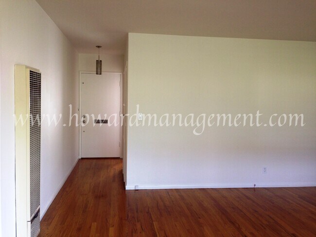 Building Photo - 13013 Warren Ave