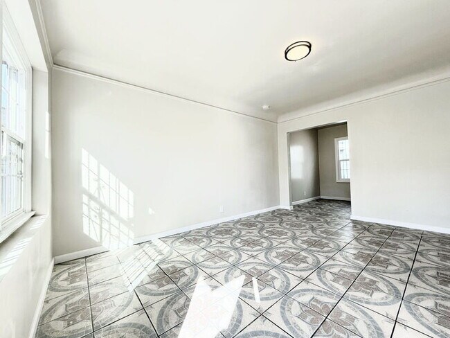 Foto del edificio - 338 W 61st St