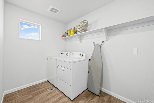 Building Photo - Windsor Home