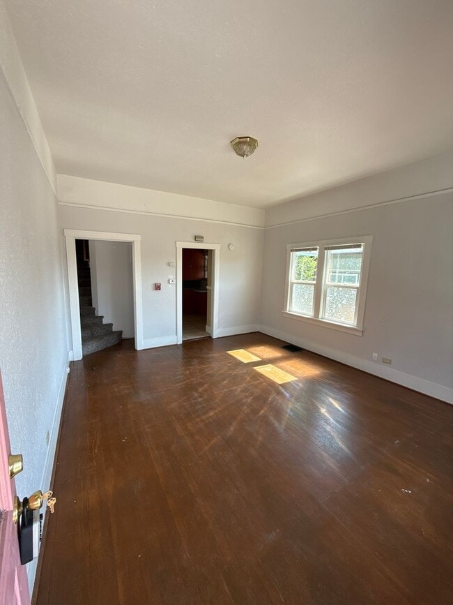 Building Photo - 311 N 9th St
