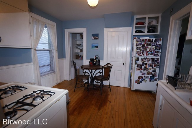 Building Photo - 1038 Williamson St