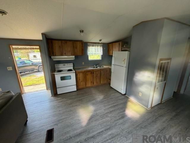 Foto del edificio - 7720 Morel Ln