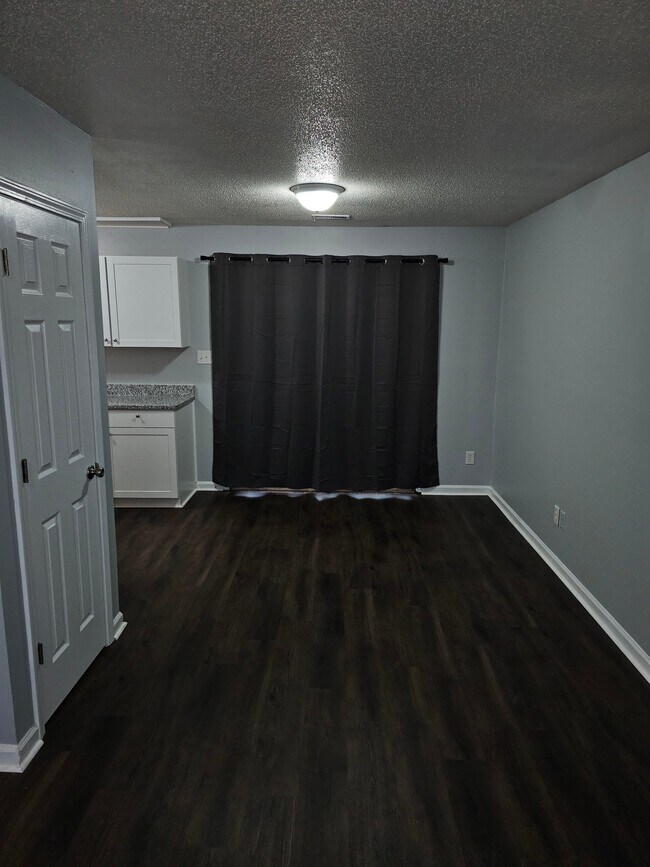 Foto del edificio - 1610 Gorman St