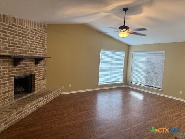 Foto del edificio - 110 Concord Ln