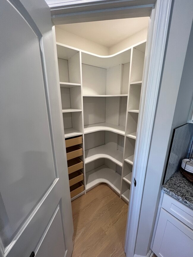 Building Photo - 1023 Dobson Meadows Dr