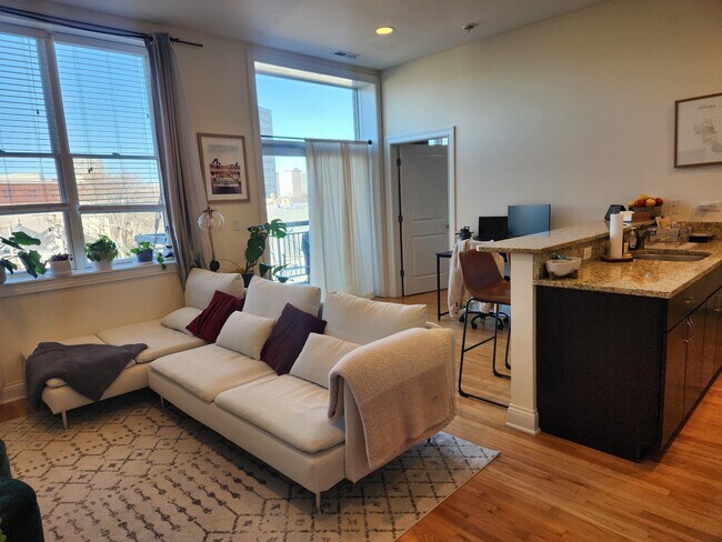 Foto del edificio - 918 W Belmont Ave