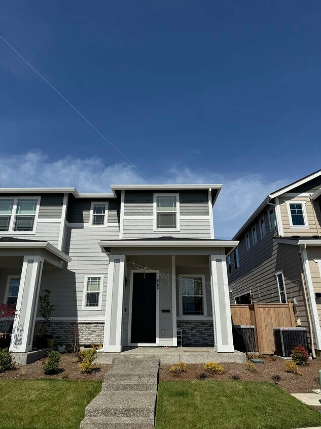 Foto principal - 8257 SE Kinnaman St