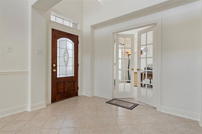 Foto del edificio - 3210 Lakeside Trail