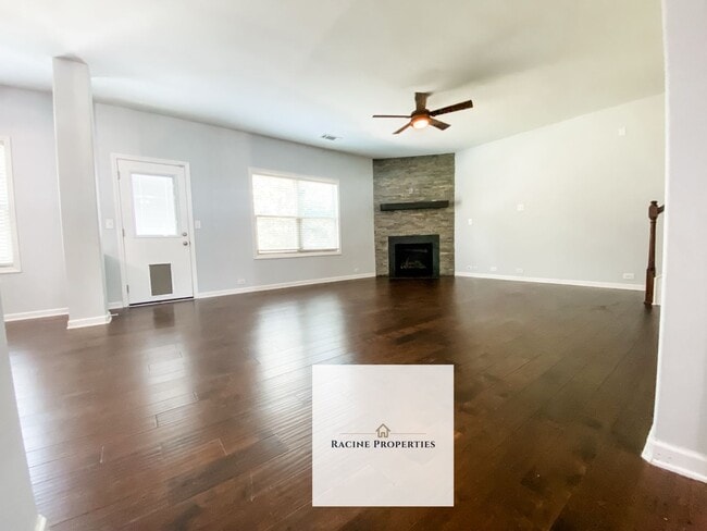 Building Photo - Beautiful Two-story Home