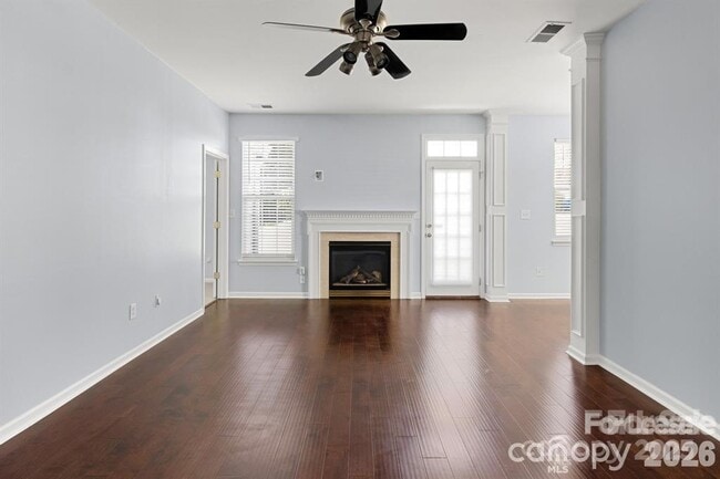 Foto del edificio - 6828 Ayrshire Glen Pl