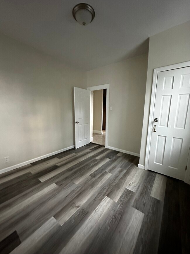 Second bedroom - 164 McAdoo Ave
