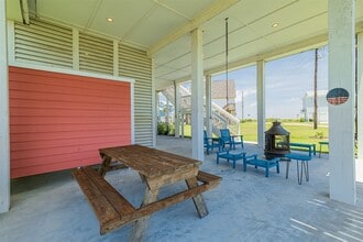 Building Photo - 25011 San Simeon Ct