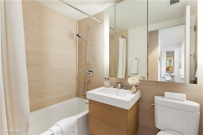 Building Photo - 2 br, 2 bath Apartment - 8 Spruce St Apt 21A