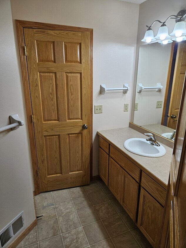 9097 Orchard Cir, Monticello, MN 55362 House for Rent in Monticello