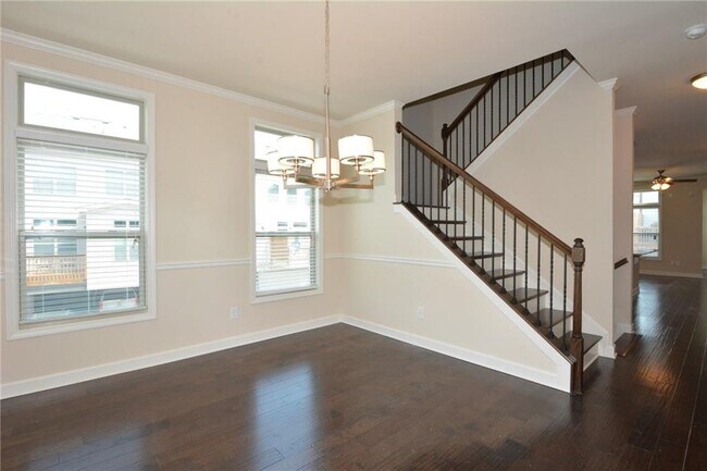 Building Photo - 2266 Lavista Cir NE