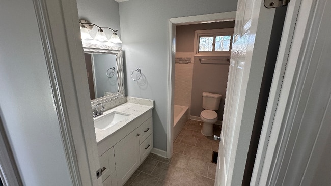 Foto del edificio - 3260 Hinkle Dr