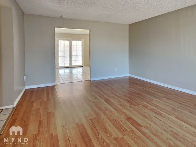 Building Photo - 4045 E Nancy Ln