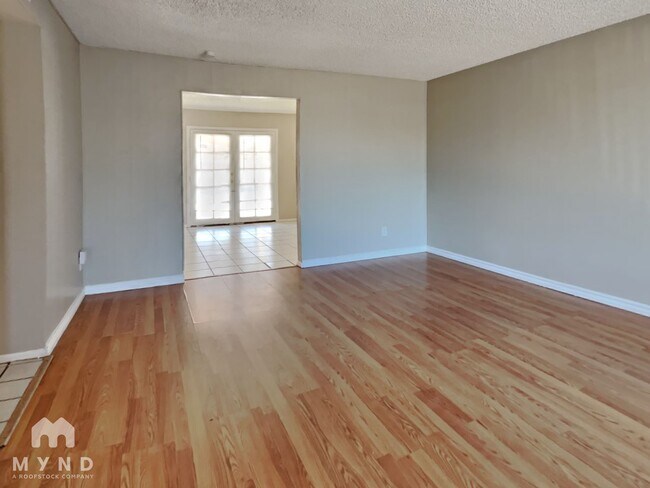 Foto del edificio - 4045 E Nancy Ln