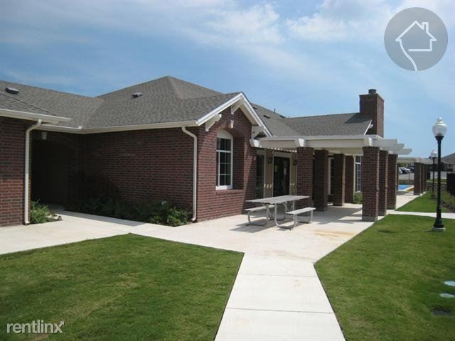Building Photo - 15711 Dessau Rd