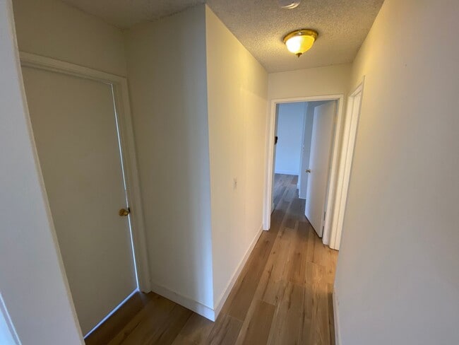 Foto del edificio - 3546 Hughes Ave