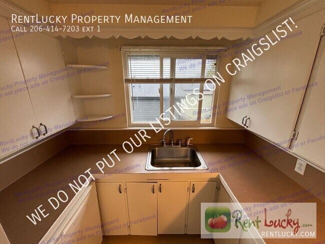 Foto del edificio - 4729 S Findlay St