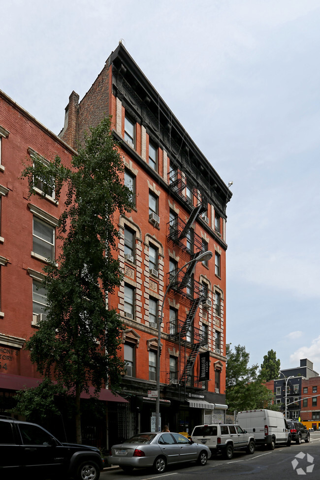 Building Photo - 156 Sullivan St