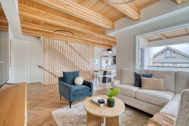 Foto del edificio - 5022 NE 26th Ave